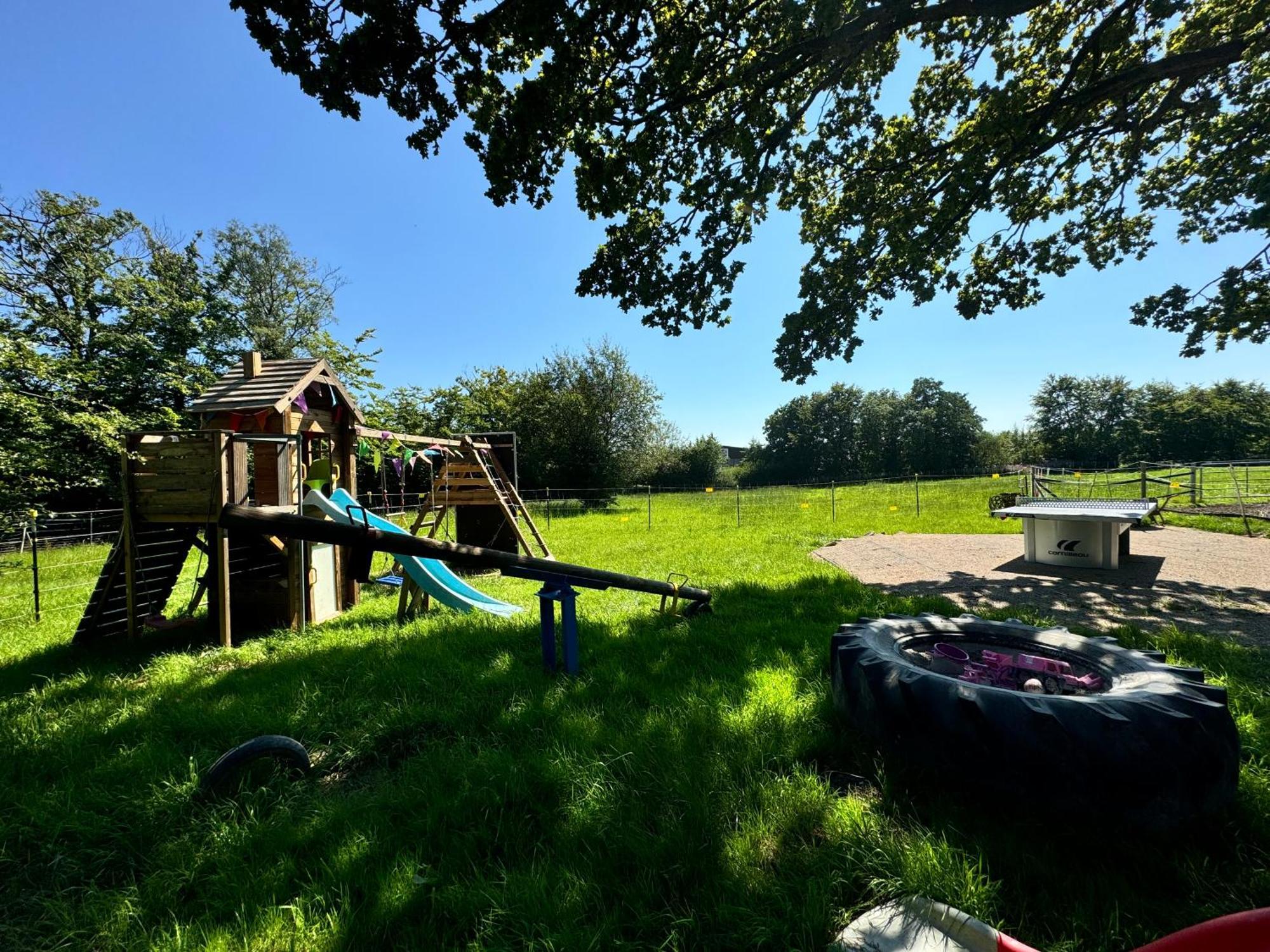 Hof Vierzehnender Im Hohen Venn - 70Qm Fachwerk-Studio - Grosses Wohn-Schlafzimmer Mit Dachterrasse Und Kaminofen - Separate Kueche - Perfekt Fuer Paare - Monschau - Eifel - Hunde Willkommen - Islandpferde ภายนอก รูปภาพ